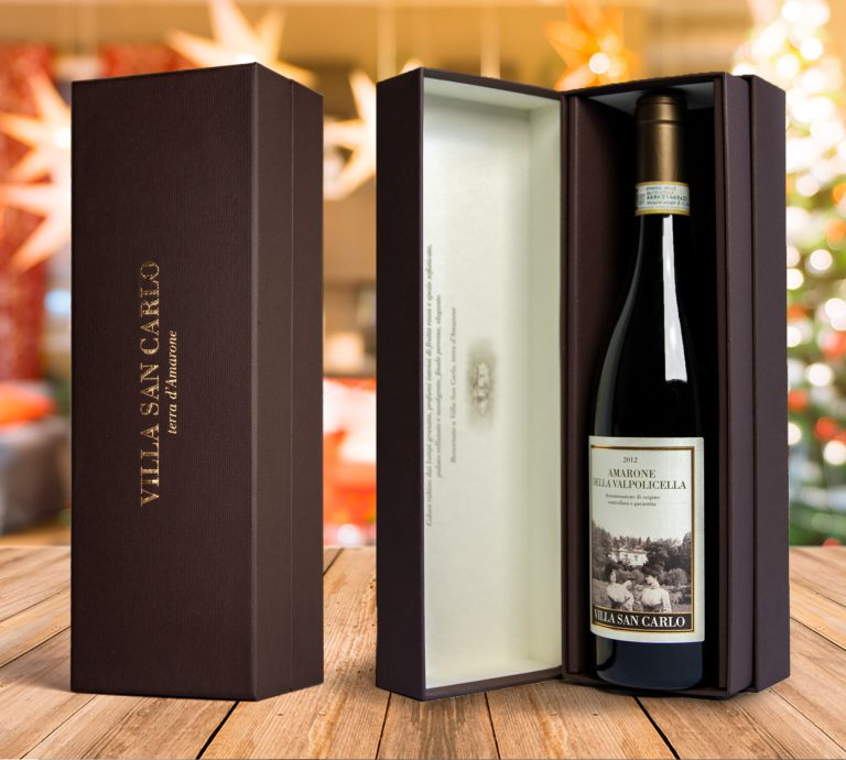 Confezione e etichetta bottiglia di Villa San Carlo